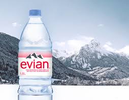 Finde die schönsten kostenlosen evian wasser bilder, lade sie herunter und benutze sie auch für kommerzielle zwecke. Evian Pure Naturlichkeit Naturliches Mineralwasser