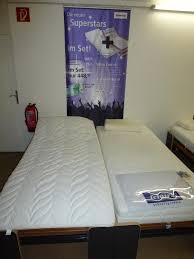 In unserer ausstellung zum thema altersgerechtes wohnen und moderne mobilitätshilfen können sie alle produkte ausgiebig testen und probe. Lattenrahmen Matratzen Mobel Und Kuchenstudio Hoetmar