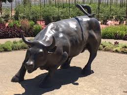 Arturo di modica born january 26 1941 is an italian artist born in vittoria sicily who became a naturalized us citizen he is best known for his sculptur. Arturo Di Modica Charging Bull One Of 3 One Of Which Is On Wall Street Bild Von Donum Estate Sonoma Tripadvisor
