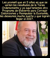 Tamara Marrero Cruz, hermana del Primer Ministro de la Dictadura Castrista  Manuel Marrero, muestra felíz las imágenes de su vida en el Hotel Paradisus  Río de Oro Resort & SPA, del que