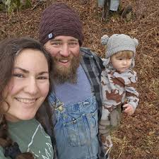 Are there such a thing as pottery or ceramic classes or studios? Not purple  glaze type of place. Want to be able to make art again not just pick and  paint something. |