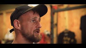 Shannon Ritch's Instagram, Twitter & Facebook