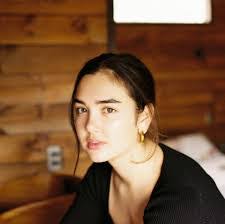 Sandra Alvear's Instagram, Twitter & Facebook