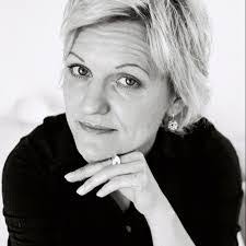 Vera Meyer's Instagram, Twitter & Facebook