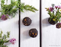 Jedes jahr in dem man seinen hochzeitstag feiert ist ein besonderes und da es allen grund zum feiern gibt, belohnen sie sich oder ihren ehepartner mit. Seedbombs Selber Machen Das Perfekte Geschenk Fur Ostern Muttertag Hochzeit Co Aye Aye Diy