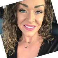 Elizabeth Rothwell's Instagram, Twitter & Facebook