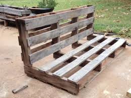 And we've had some pallets sitting in the yard just waiting for a good diy project. Easy Diy Tutorial Build Install One Pallet Swing Bench 1001 Pallets