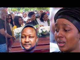 MALKIA KARENI NA MAMA YAKE WAANGUA KILIO WAKIMUAGA GARDNER KWENYE JENEZA  KWA MARA YA MWISHO ROMBO