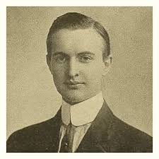 Lester Stilwell's Instagram, Twitter & Facebook