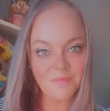 Corrine Farmer's Instagram, Twitter & Facebook