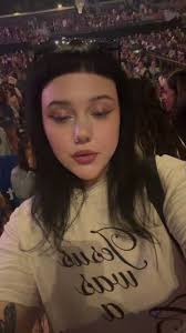 Sabrina Carpenter Tour Seats Updating