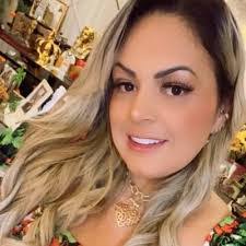 Pam Costa's Instagram, Twitter & Facebook