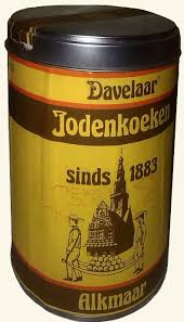 Waarom de koeken eerst jodenkoeken heetten, was voor de familie onduidelijk. Davelaar Jodenkoeken Oud Blik Rene Van Maarsseveen
