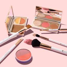 Browse tweezers that boast slanted tips, pointed heads and cool designs or snap up a handy multipurpose set. Buy Makeup Accessories Combos Online Myglamm