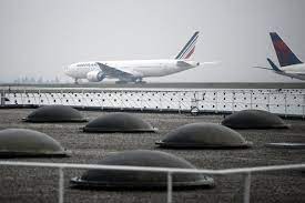 Poor perimeter security at a number of airports around the world can make it easier for people to stow away on planes.1. Stowaway Child Found Dead In Plane In Paris Infomigrants