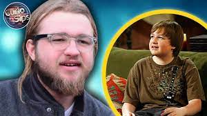 Jon cryer, charlie sheen, angus t. What Is Wrong With Angus T Jones Youtube