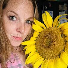 Flora Walker's Instagram, Twitter & Facebook