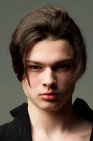 Know the eboy haircut name already and looking to try some variations of the look now? Eboy Haircut Teens Are Bringing Back It In 2021 Menshaircuts Com