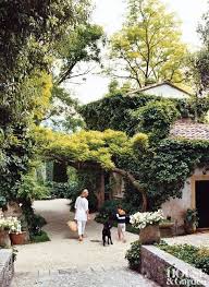 Espacio Al Aire Libre Rustico En Cote D Azur Francia Jardines Jardin En Balcon Patio Y Jardin