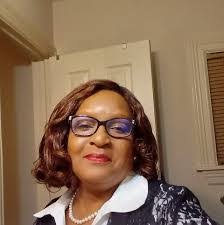 Donna Earls's Instagram, Twitter & Facebook