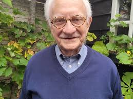 Daniël Hanzen uit Bruinisse tekent profcontract bij Sparta: 'Een mooie  beloning voor mijn ontwikkeling'