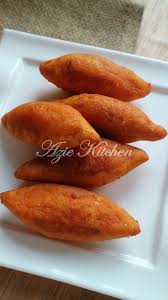 Ia diperbuat dengan ubi keledek yang dilenyek dan tepung gandum sebagai adunan, gula sebagai inti, kemudian digoreng. Kuih Cek Mek Molek Juadah Berbuka Puasa Hari Arafah Azie Kitchen