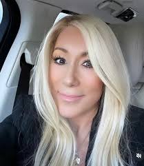 Wishing you all a Happy Saturday and sending a friendly reminder to always  try to make time for something you enjoy each day. Can be something small  that only takes a few