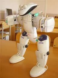Robot Sculpture Made Out Of Computer Mice Computer Recycling Old Computers Computer Supplies