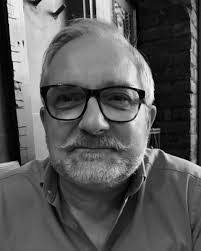 Chris Monks's Instagram, Twitter & Facebook