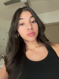 Candace Oakley's Instagram, Twitter & Facebook