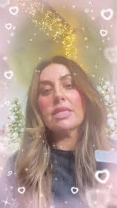 Tanya Dow's Instagram, Twitter & Facebook