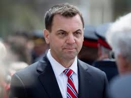 Michael Den Tandt: Tim Hudak will never win PC majority if he insists