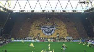 Februar 2020 gegen eintracht frankfurt zeigten die fans von borussia dortmund auf der südtribüne mit einer riesigen choreo die liebe zu ihrem verein und ihrer stadt. Borussia Dortmund Bis In Den Tod Choreo Youtube