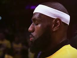 是啊都不年轻了，等他们退役了，你们还看谁打球啊。, #篮球也有温度 #库里35岁 #詹姆斯 #哈登