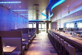 Look Around Jellyfish Open Now In The Gold Coast Chicago Restaurants Chicago Bars Cafe Restaurant