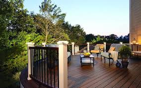 Grande Terrasse En Bois Composite Trex Spiced Rum Composition Produit Ecologique Fait Essentiellement De Materiaux Terrasse Bois Terrasse Construire Un Pont
