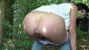 Засветы срущих девок на природе (71 фото) - скачать порно