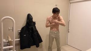 男子高校生　ストリップダンス　全裸で踊ってみた　楽しくエロく踊りました　無修正　顔出し　素人　ロキ　鏡音リン