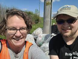Community cleanup at DeKalb's Peace Road gateway