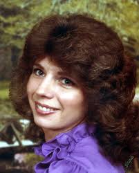 Pamela Custer's Instagram, Twitter & Facebook