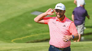 Winds are howling and dew points are … Breakdown Of Joaquin Niemann S Golf Swing Youtube