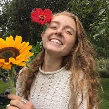 Emily Weed's Instagram, Twitter & Facebook