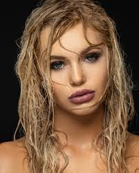 Genevieve Addison's Instagram, Twitter & Facebook