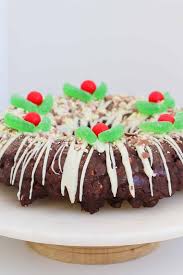 Cake illustration baked bundt cake cakes celebration christmas cookies cooky decoration delicious dessert food gingerbread man gingerbread men glaze happy holiday holly icing party pastry rosehip rosemary snowflake snowman sugar sweet vector vintage wreath. Clinkers Rocky Road Wreath Bake Play Smile
