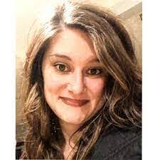 Laura Simoneaux's Instagram, Twitter & Facebook