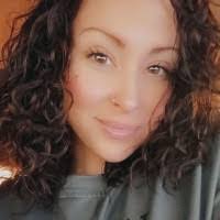 Nicole Scharf's Instagram, Twitter & Facebook