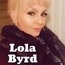 Lola Byrd's Instagram, Twitter & Facebook
