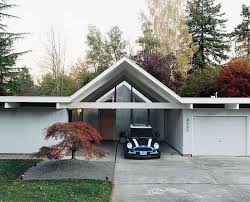 As the first node in this entry sequence, the carport becomes a double of the house in pavilion form. Portland Mid Century Modern House Carport Mid Century Home