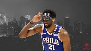 Players do not like to wear masks as they feel uncomfortable, but they have to wear them due to injuries because the cover provides support to the broken bone and accelerates the recovery rate. Explained Why Nba Players Wear Masks And Goggles Wolfgangsport