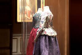 Maybe you would like to learn more about one of these? Visite Du Musee Provencal Du Costume Et Du Bijou